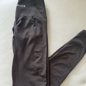 Mocha alphalete amplify leggings
